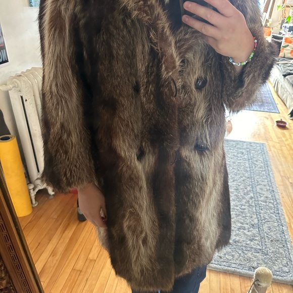 Furrrr coat - Picture 3 of 5